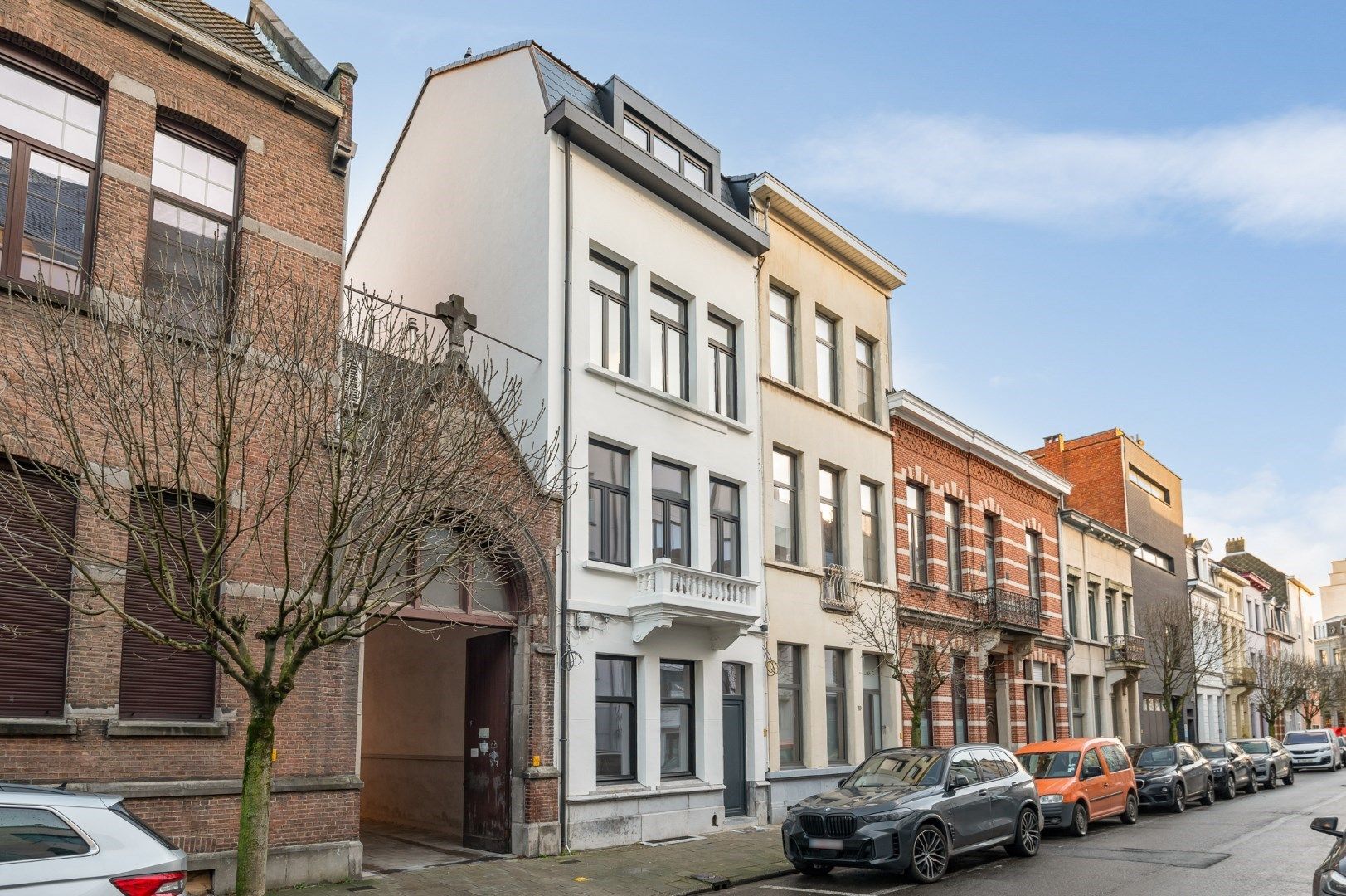 Gebouw met 2 luxueuze duplex appartementen  foto {{pictureIndex}}