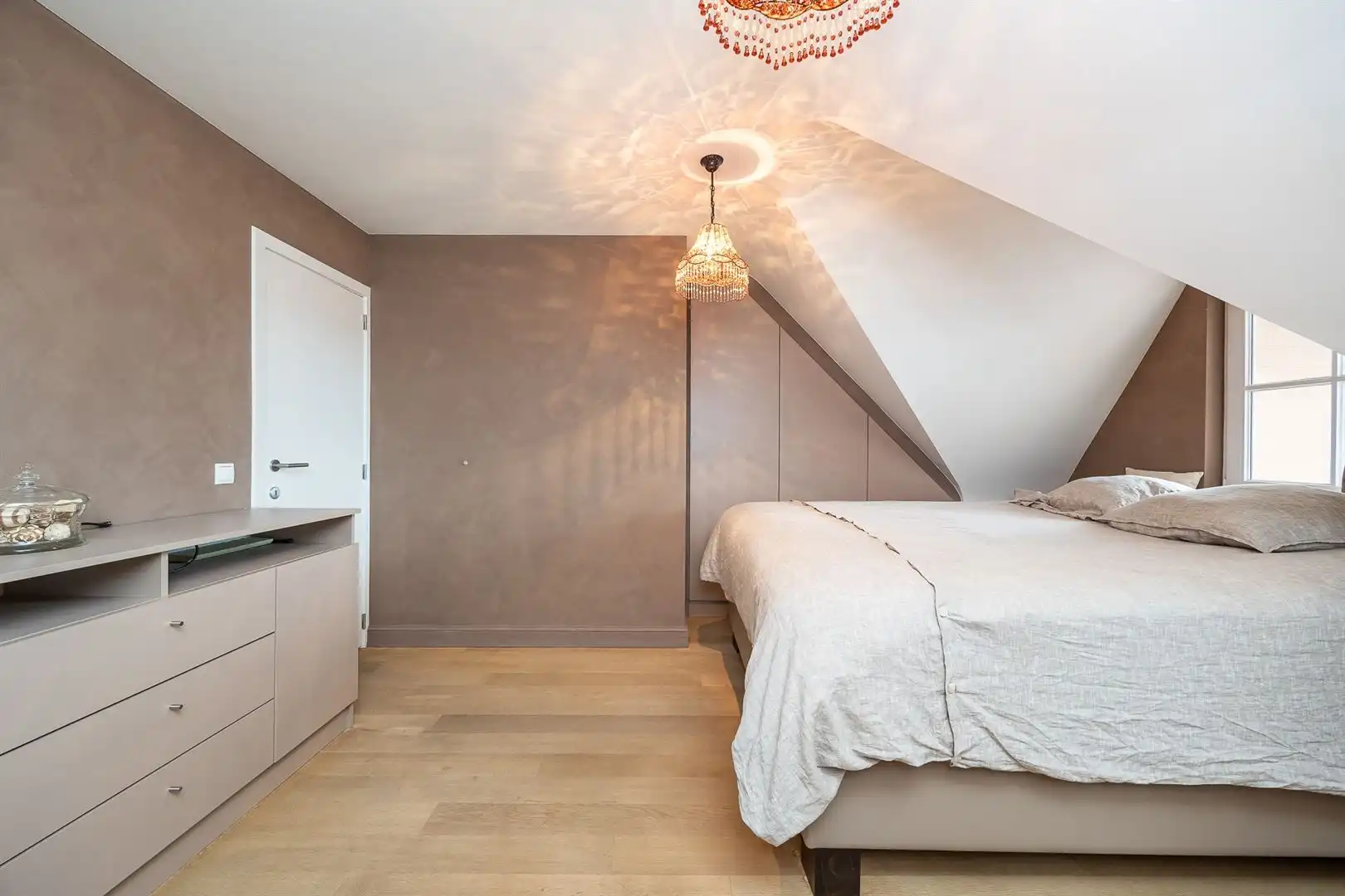 Ruim wonen in hartje Knokke foto 14