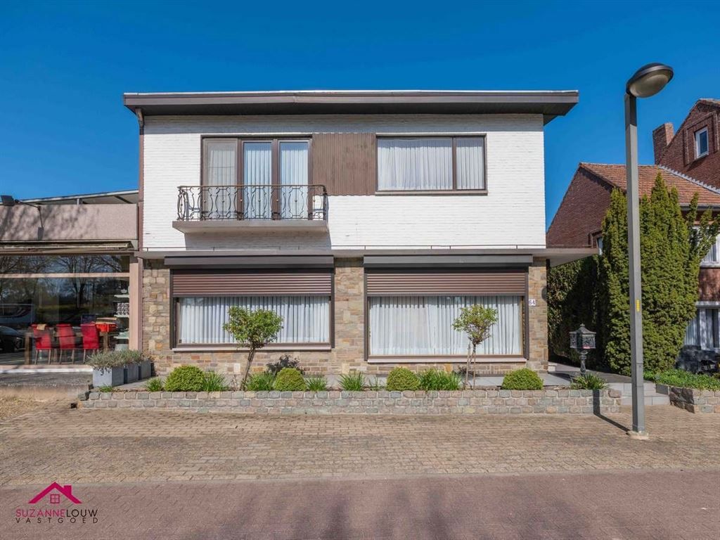 Hoofdfoto van de publicatie: Half vrijstaande woning met garage