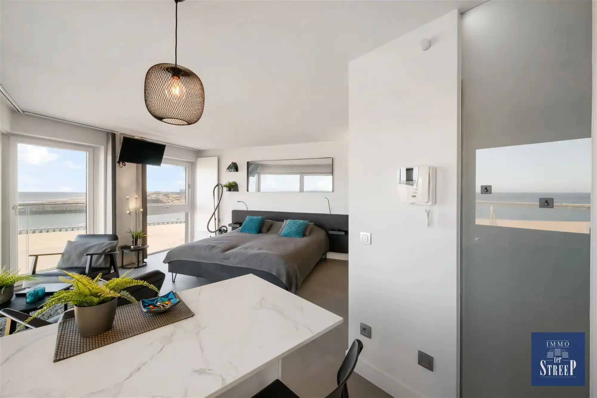 Exclusieve studio met adembenemend zeezicht foto 10