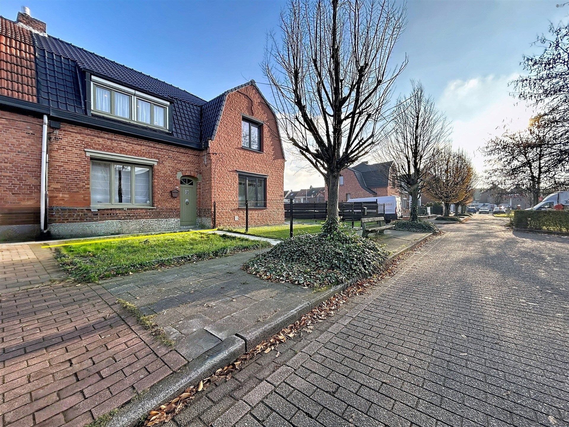 Hoofdfoto van de publicatie: instapklare gezinswoning met 3 slaapkamers en half open karakter op perceel van 140m² 