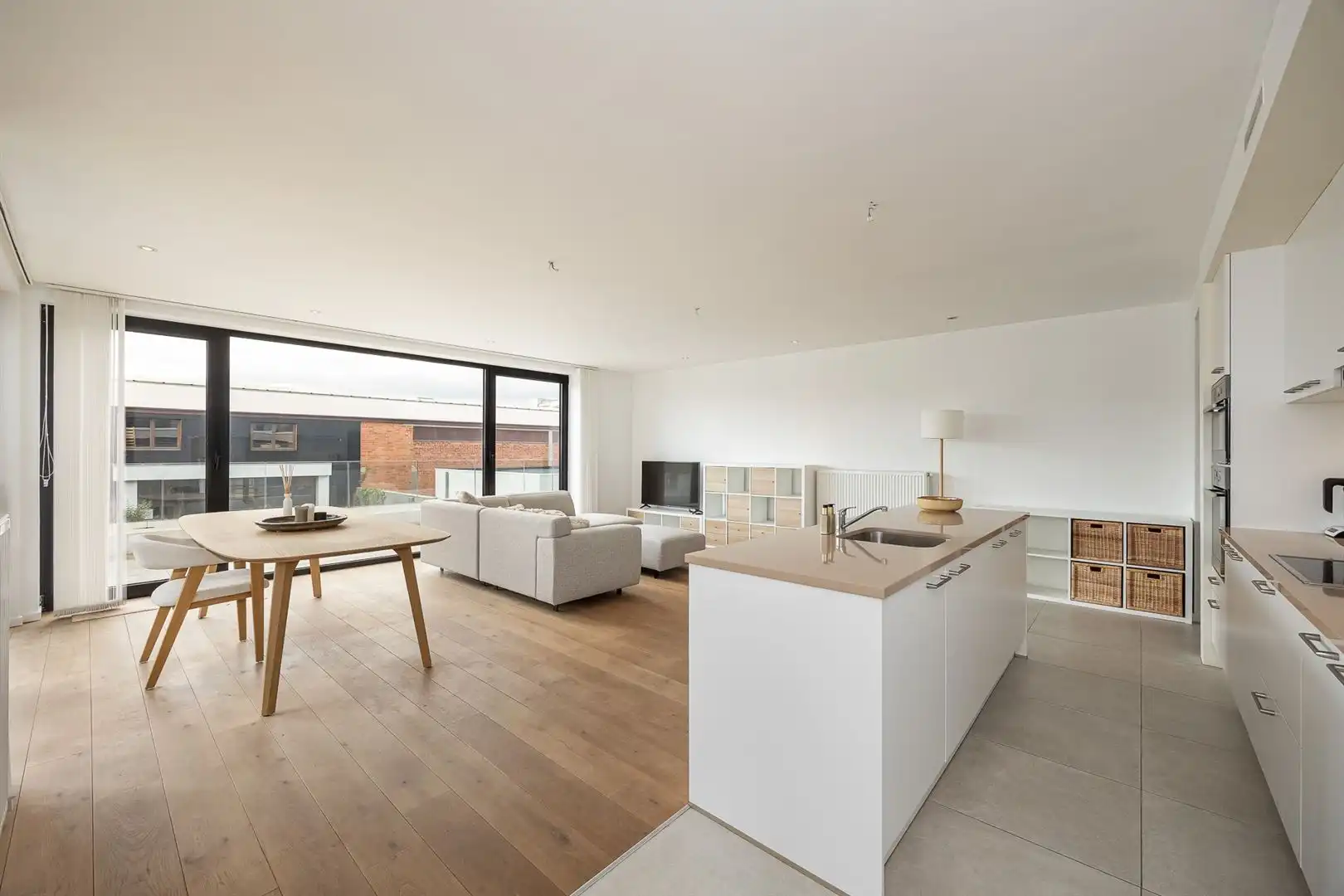 Comfortabel wonen in 2-slpk app. met ruim terras en parking! foto 3