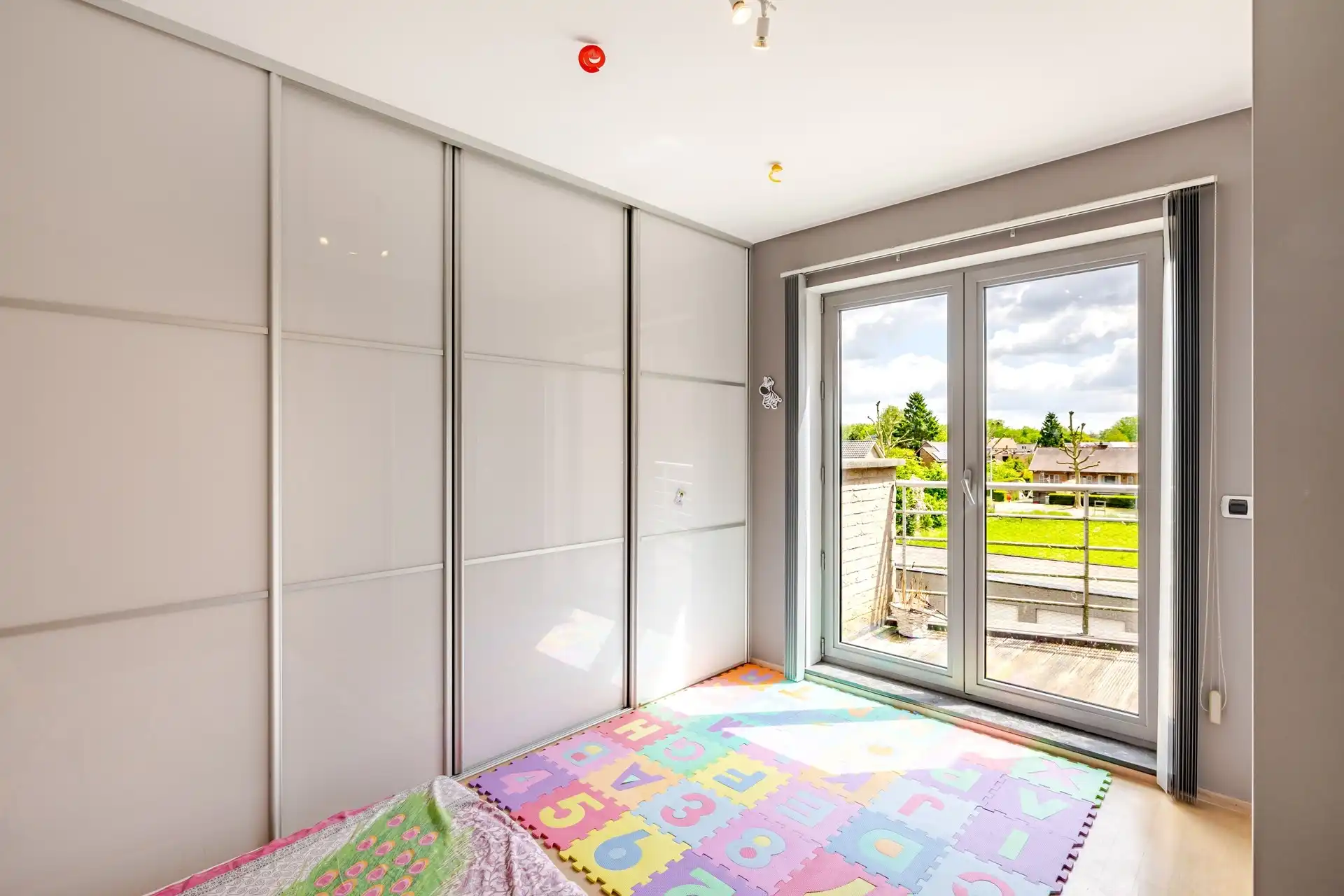 Uitzonderlijk lichtrijk hoekappartement van maar liefst 150 m² foto 17