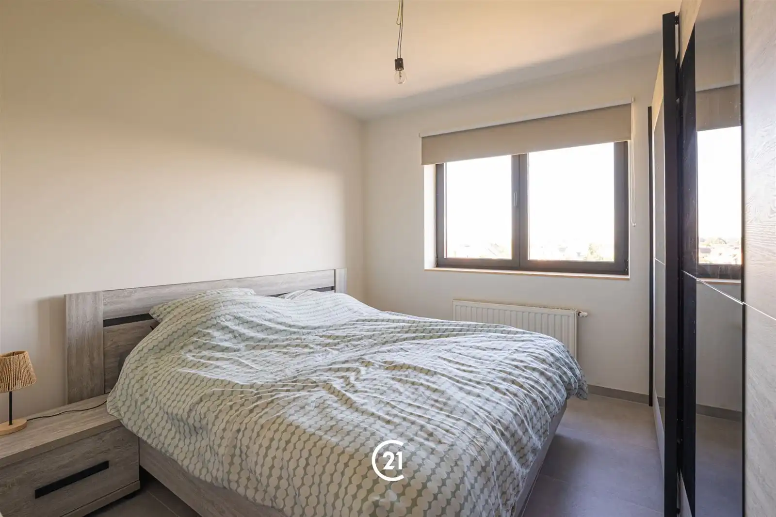 Stijlvol gerenoveerd appartement + parkeerplaats in Bevegem foto 8