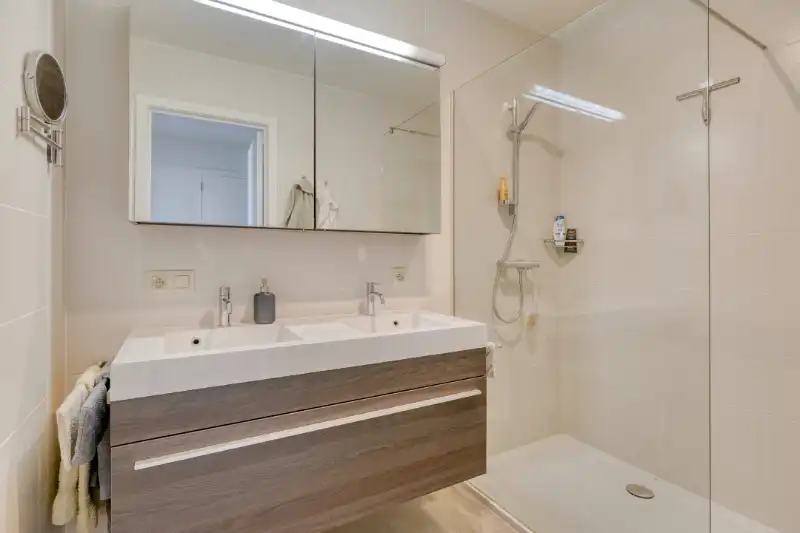 Prachtig appartement te koop in Gent met 2 slaapkamers, garage en uitstekende ligging aan de Staakskenstraat. foto 7