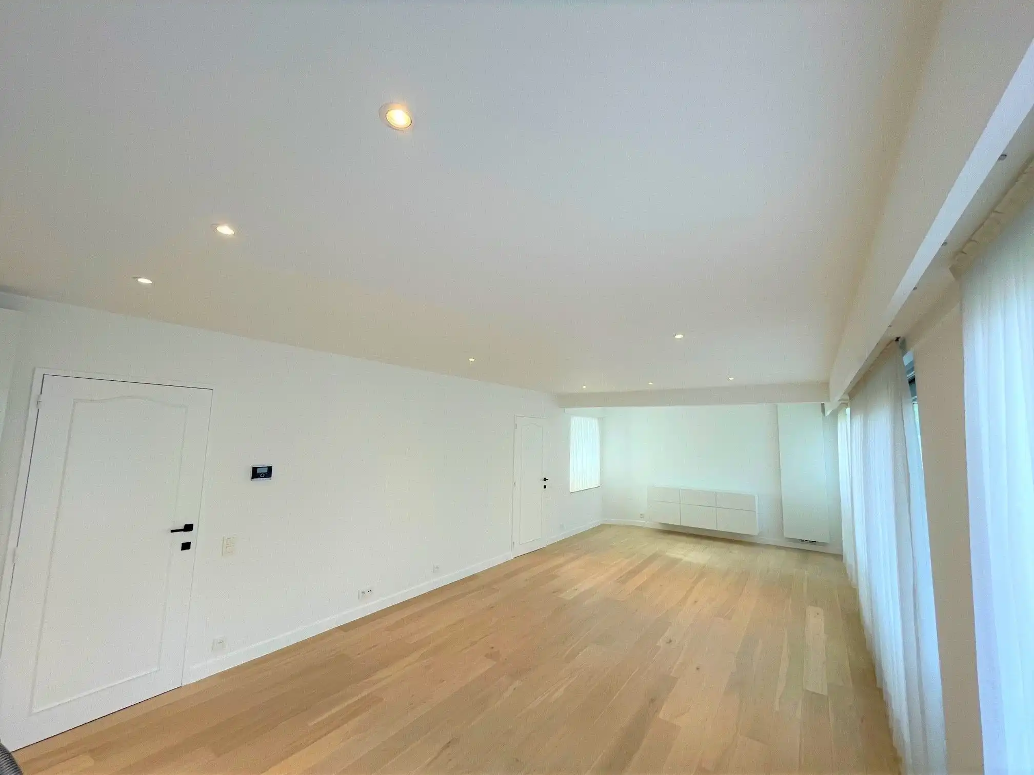 Modern gelijkvloersappartement met garage, in hartje Kapellen. foto 4