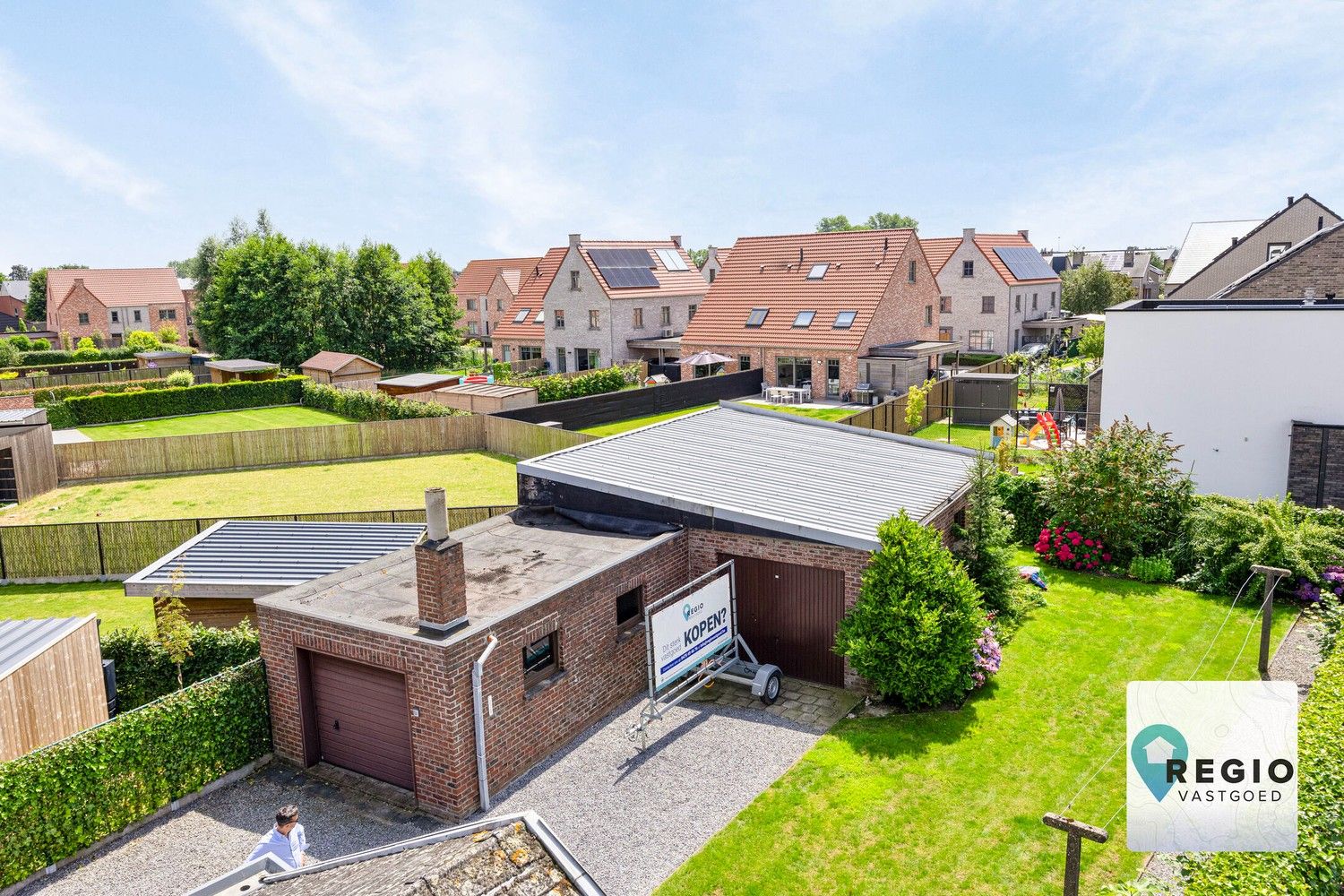 Lichtrijke half-open gezinswoning met ruim bijgebouw te Landegem foto 17