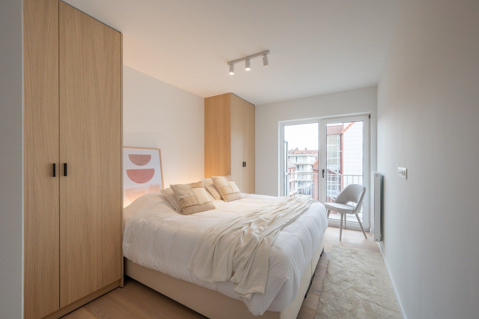 Luxueus gerenoveerd appartement met 3 slpks.  foto 9