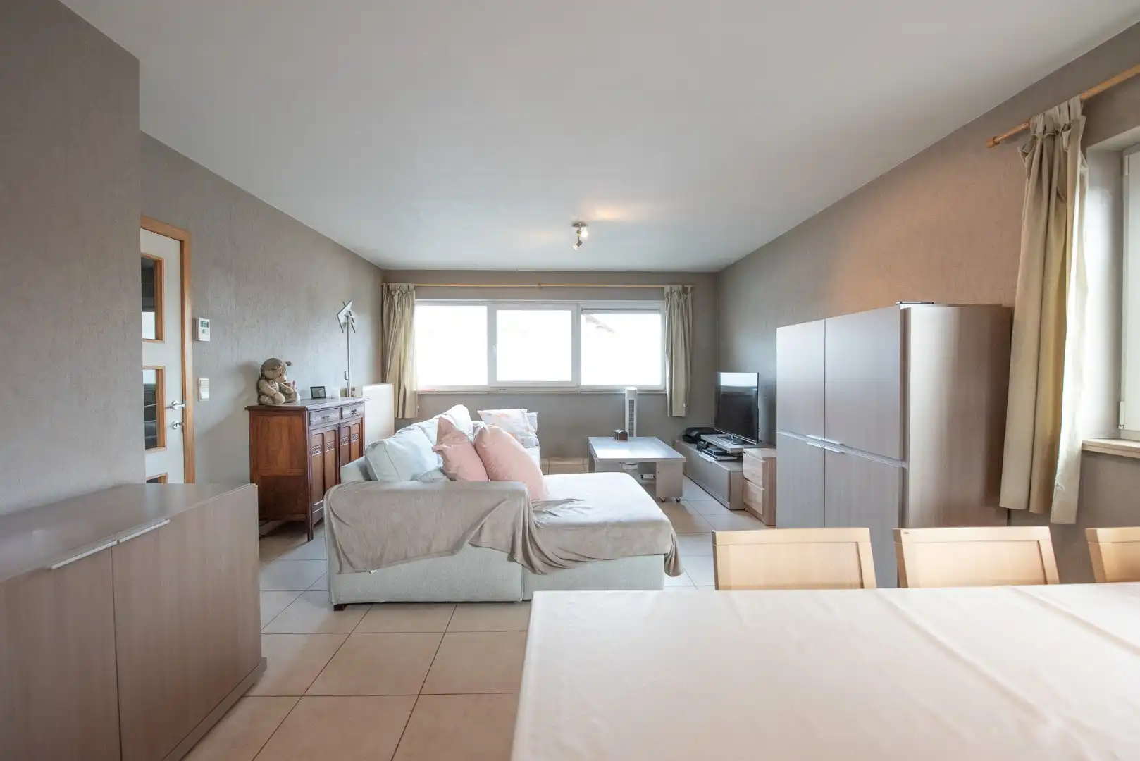 Gelijkvloers appartement in centrum Waregem met ruim terras & garage foto 2