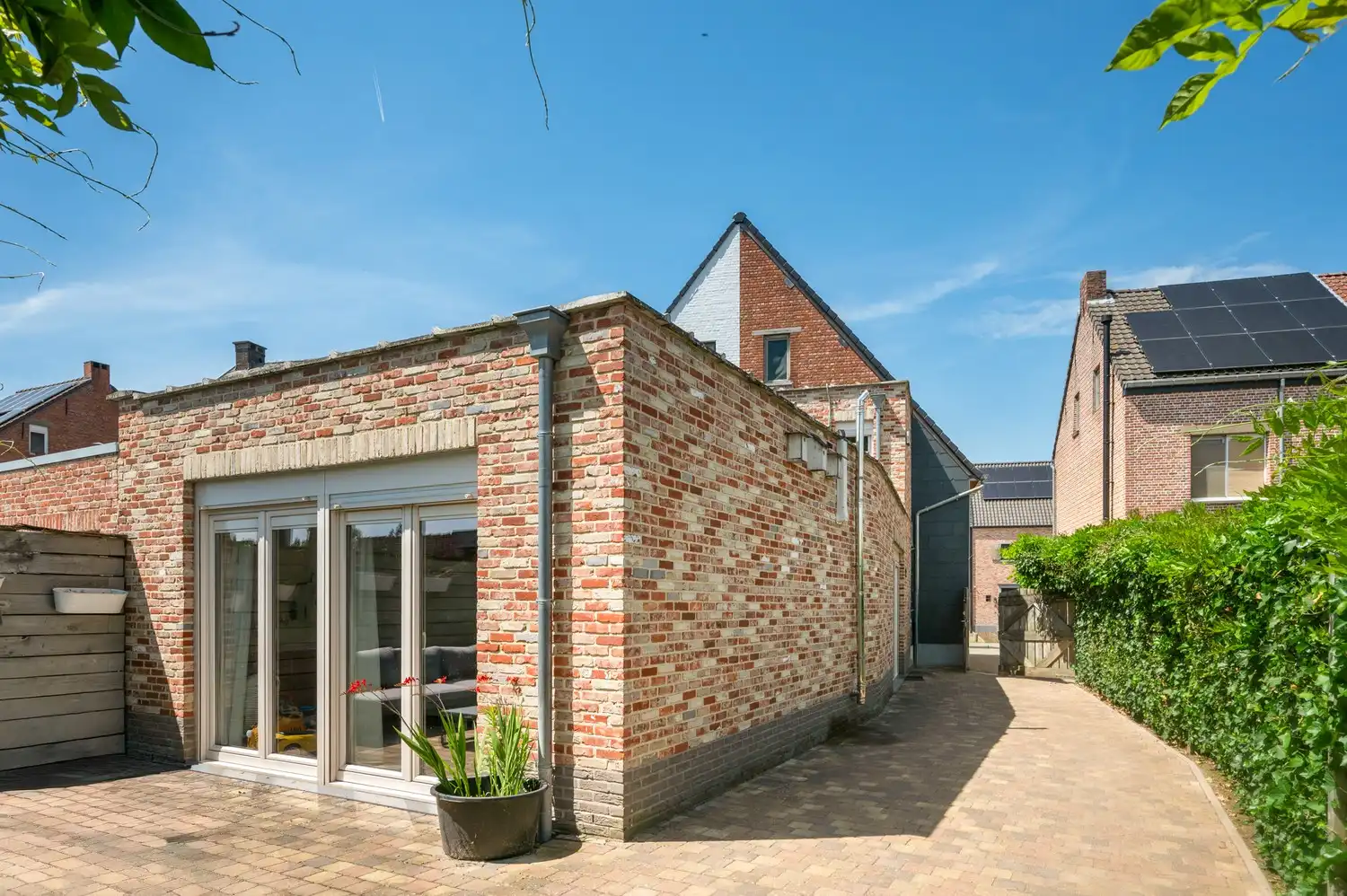 Recent gerenoveerde woning met 4 slaapkamers en ruime tuin foto 28