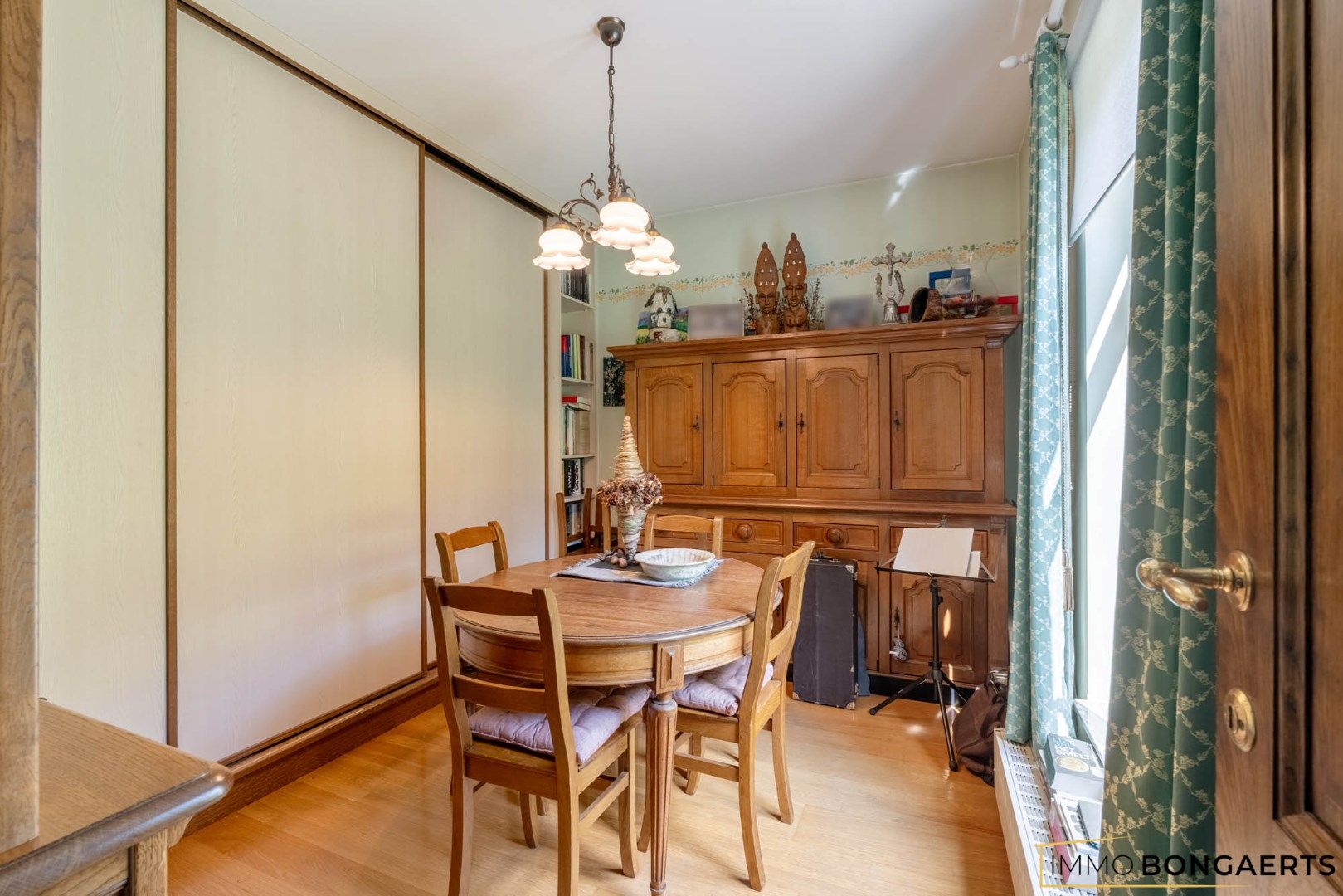 Zeer ruime woning op een leuke locatie te Bret-Gelieren. foto 13