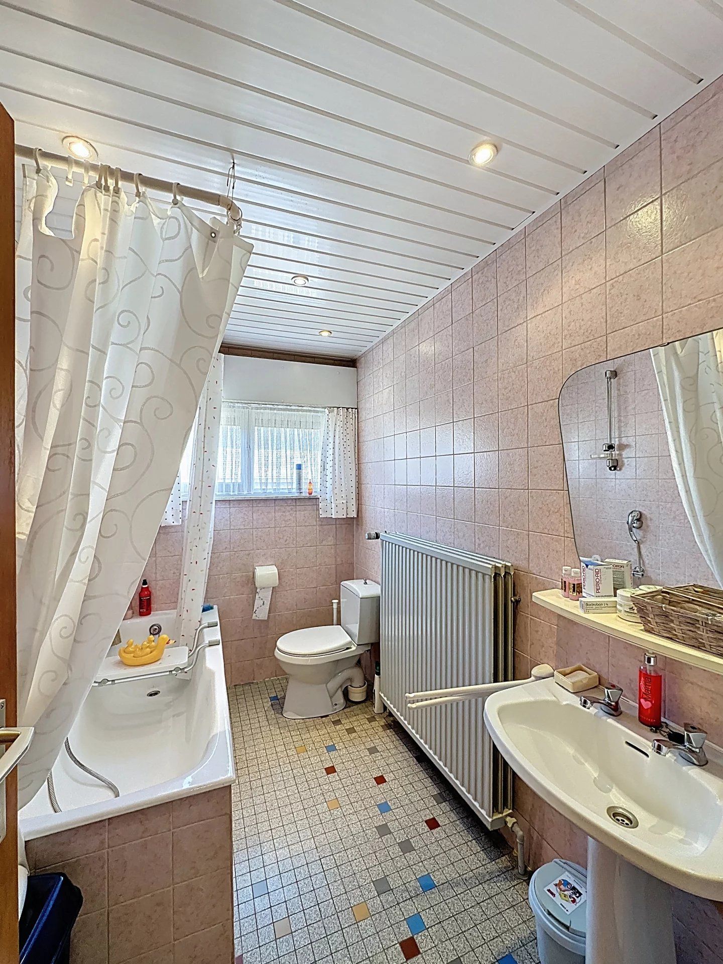 Te renoveren woning op een mooi perceel in een rustige straat. foto 15