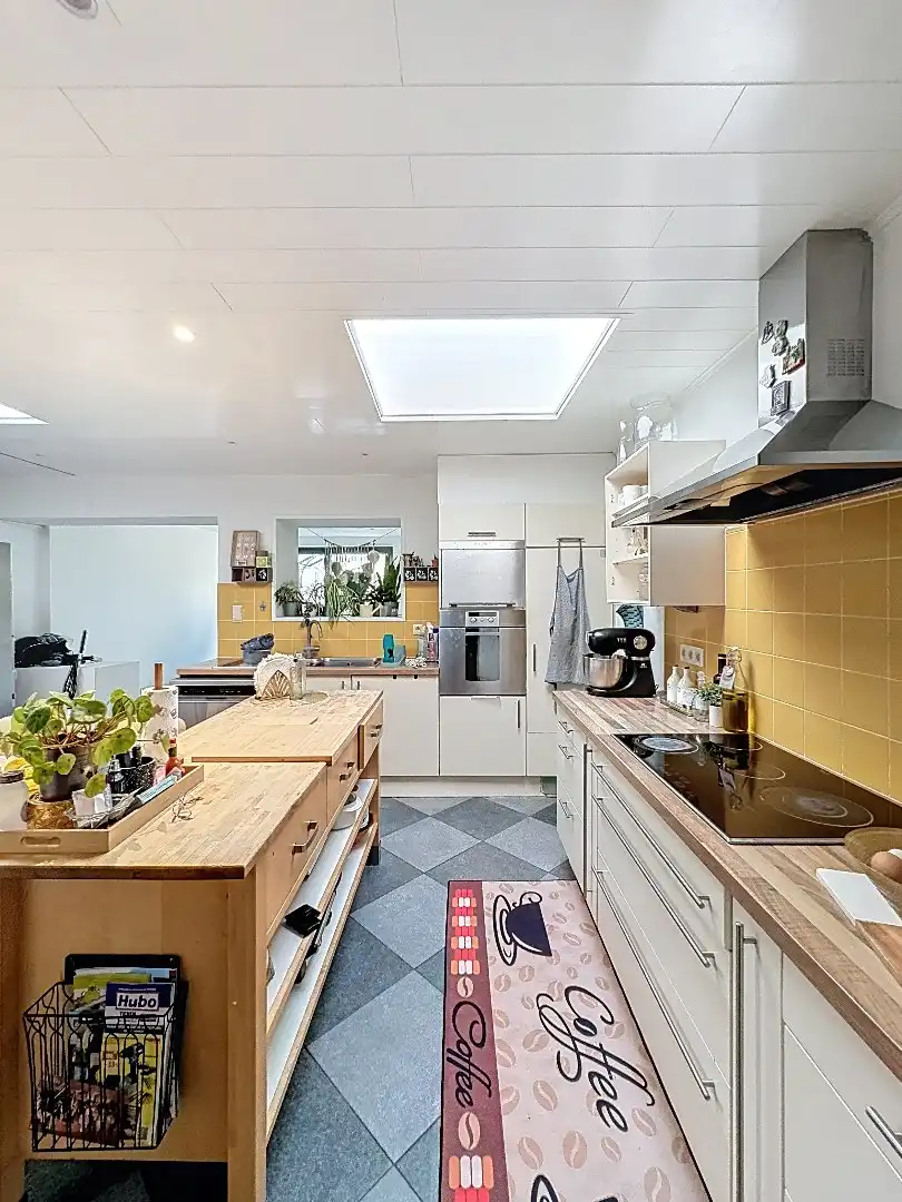 Volledig gerenoveerde,  centraal gelegen rijwoning in Tienen met tuin, terras en 3 slaapkamers foto 5