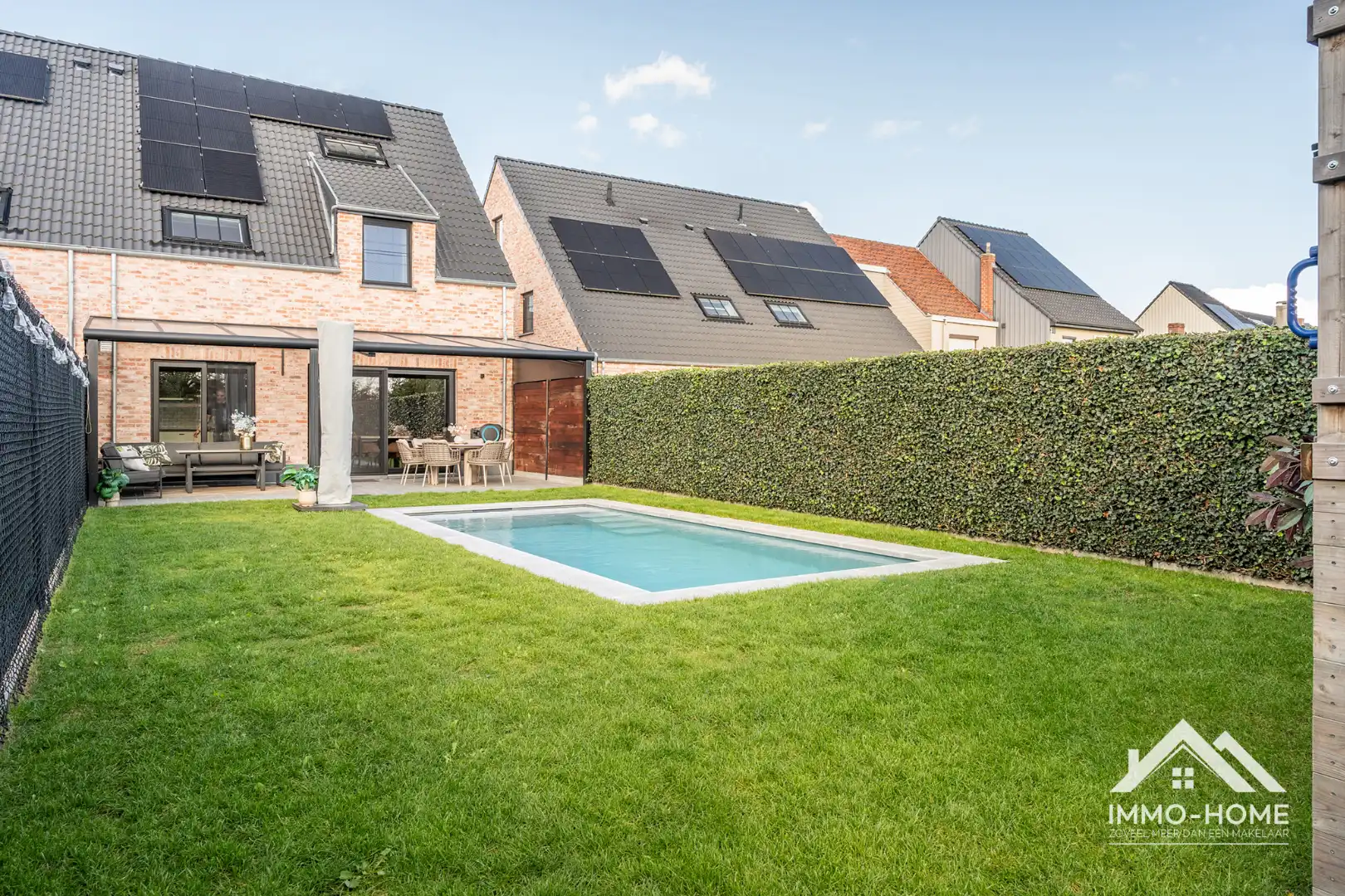 Prachtige instapklare woning met zwembad!  foto 2