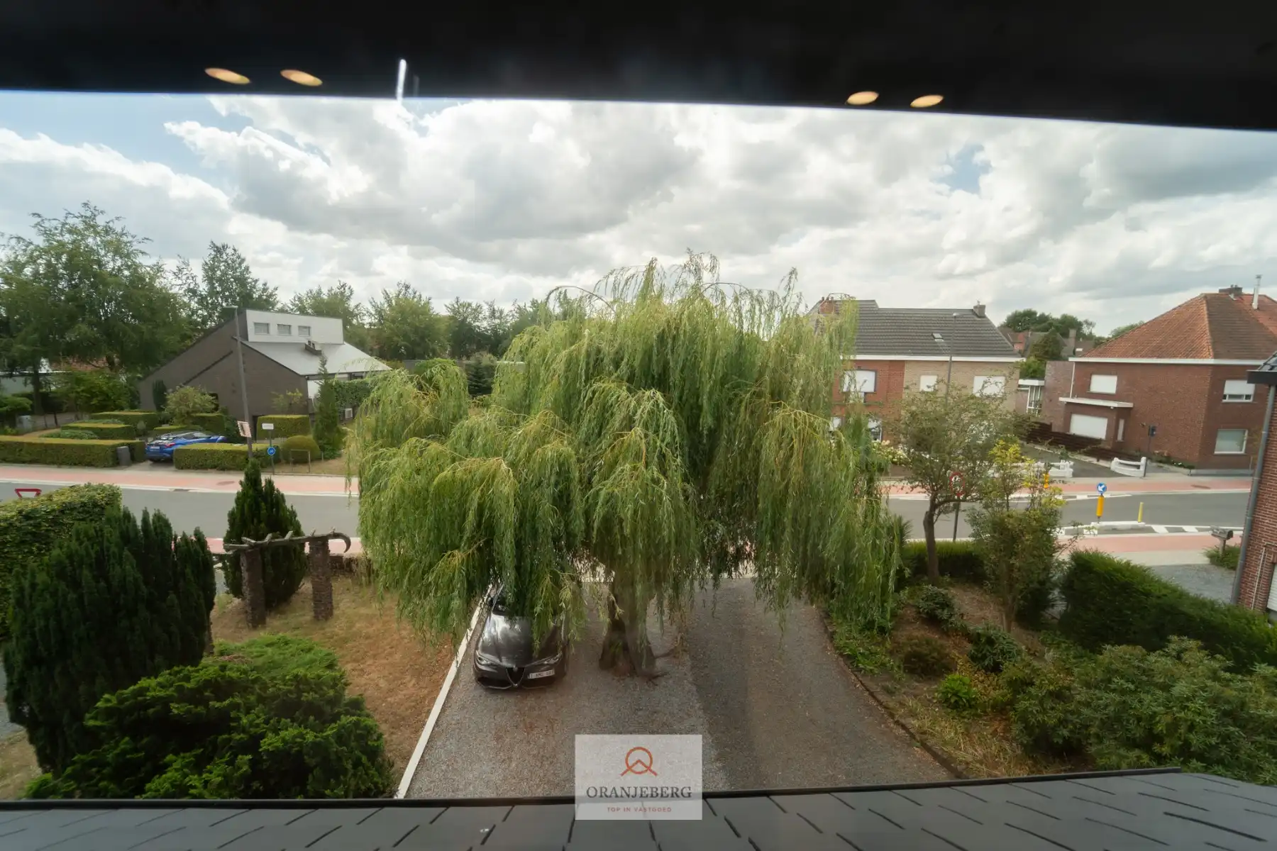 Uitmuntend gelegen gerenoveerde woning ! foto 33