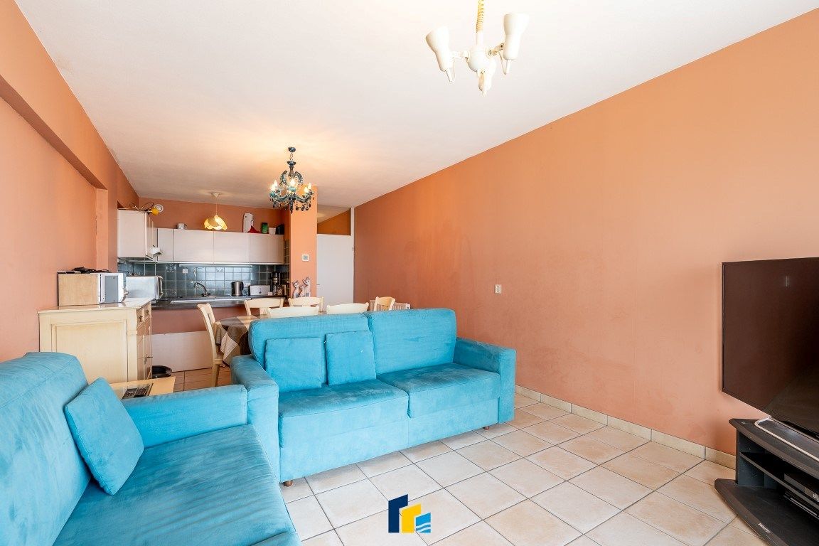 Charmant en ruim appartement met panoramisch zeezicht foto 2