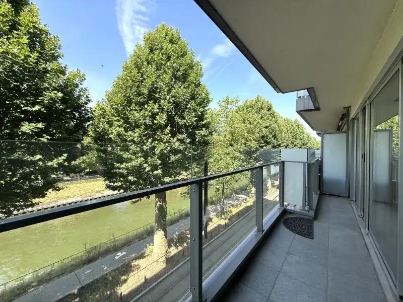 Ruim 2-slaapkamerappartement met 2 terrassen aan de Coupure foto 13