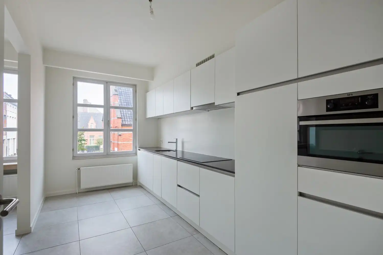 Lichtrijk, instapklaar appartement met 2 slaapkamers nabij het Zimmerplein in Lier! foto 10