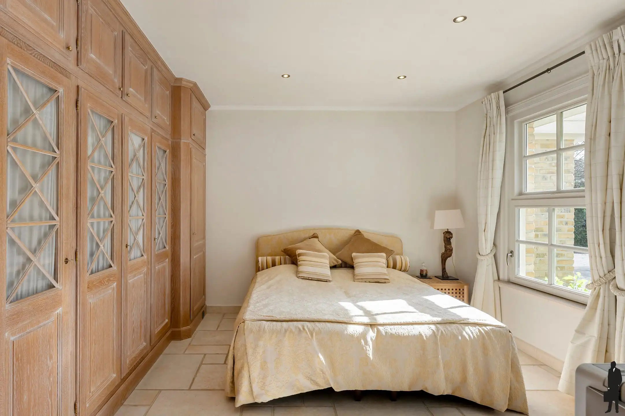 Lichtrijke villa aan het centrum! foto 27