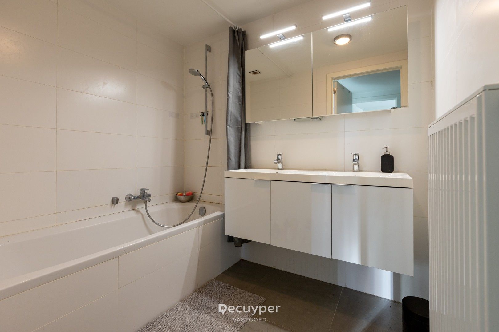 Instapklaar appartement met 1 slaapkamer en ondergrondse autostaanplaats foto 8