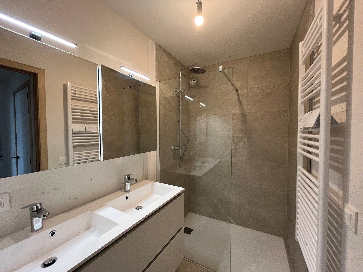 Nieuwbouwappartement nabij het strand foto 14