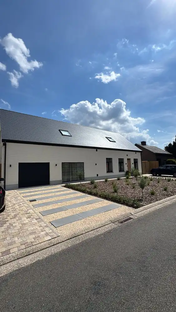 Prachtige villa te koop in Lommel - 4 slaapkamers, 2 badkamers, garage en ruime tuin op 566 m², volledig gerenoveerd in 2025! foto 45
