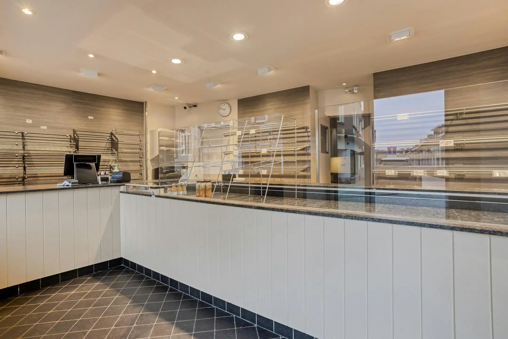 Opbrengstgebouw te koop in Oudergem foto 5