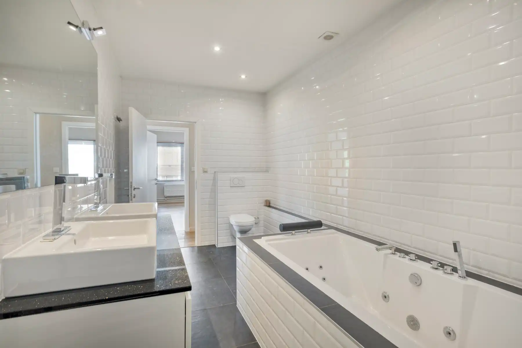 Ruim appartement nabij centrum Merchtem foto 17
