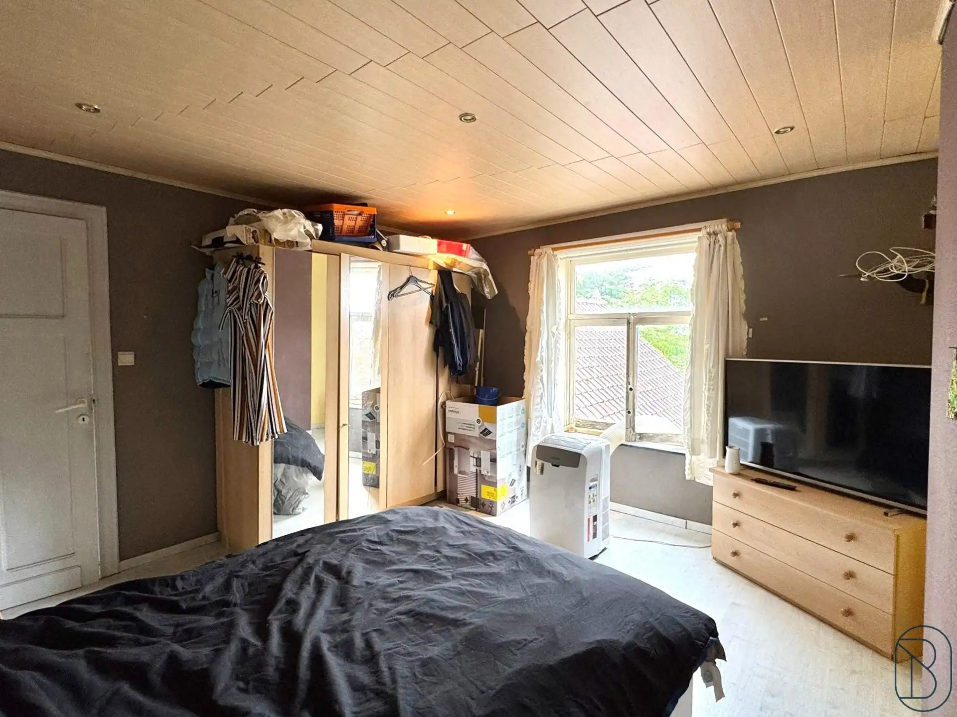 Te renoveren ruime woning met 3 SLK en TUIN foto 13