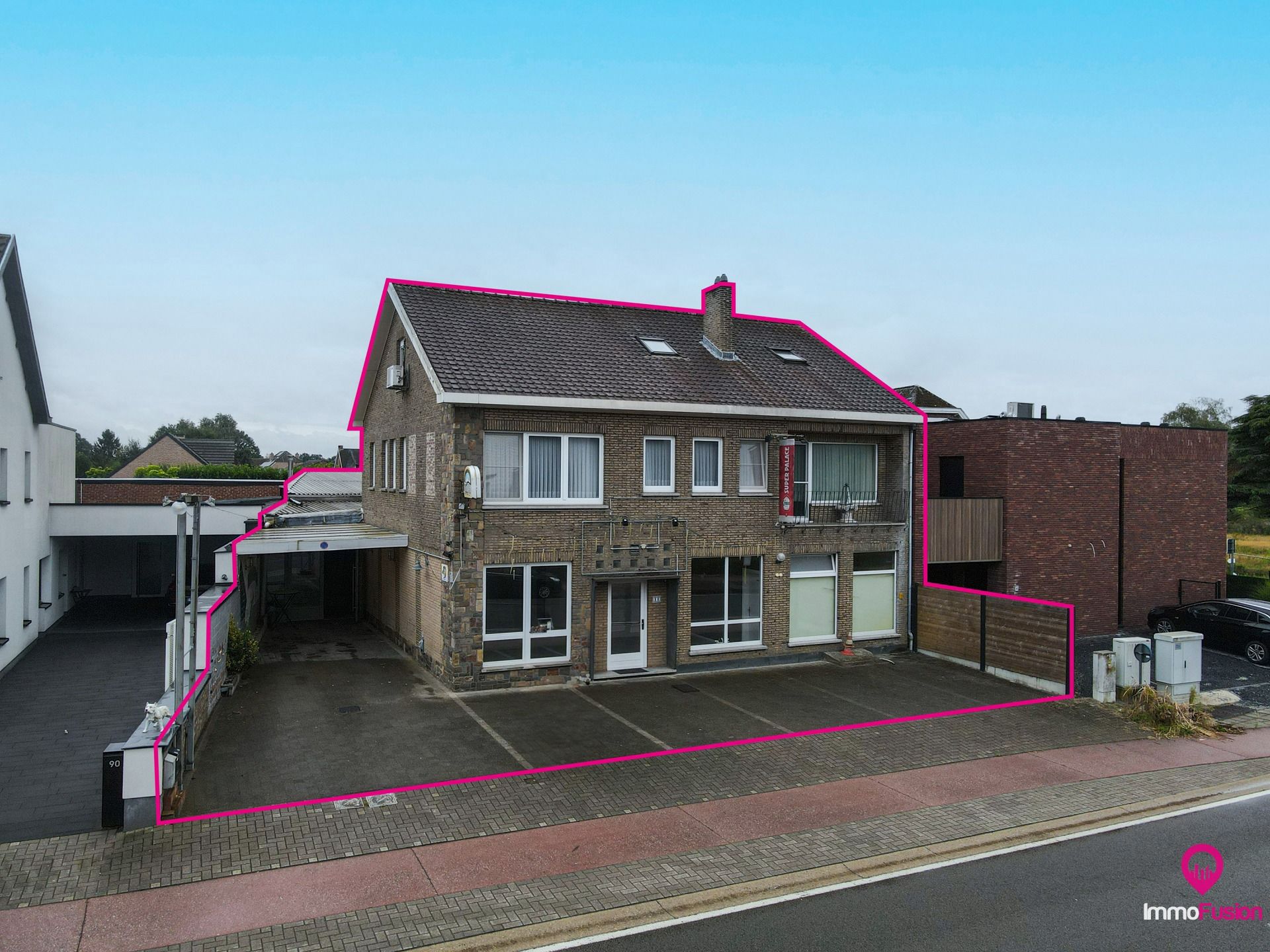 300m opslagruimte, keuze achter of voorkant! foto {{pictureIndex}}