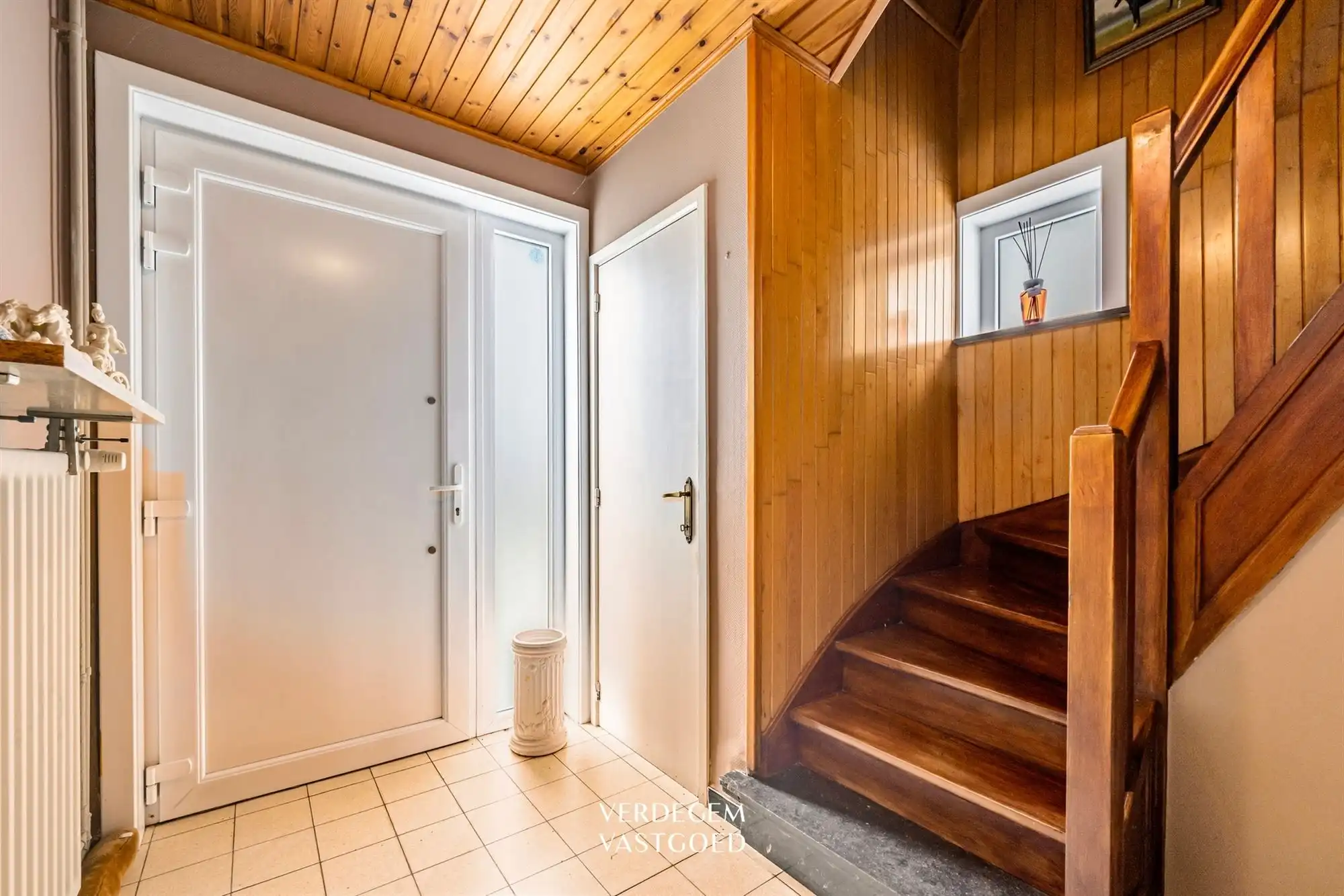 Gezinswoning met 3 slaapkamers, garage en tuin van 299m² foto 9