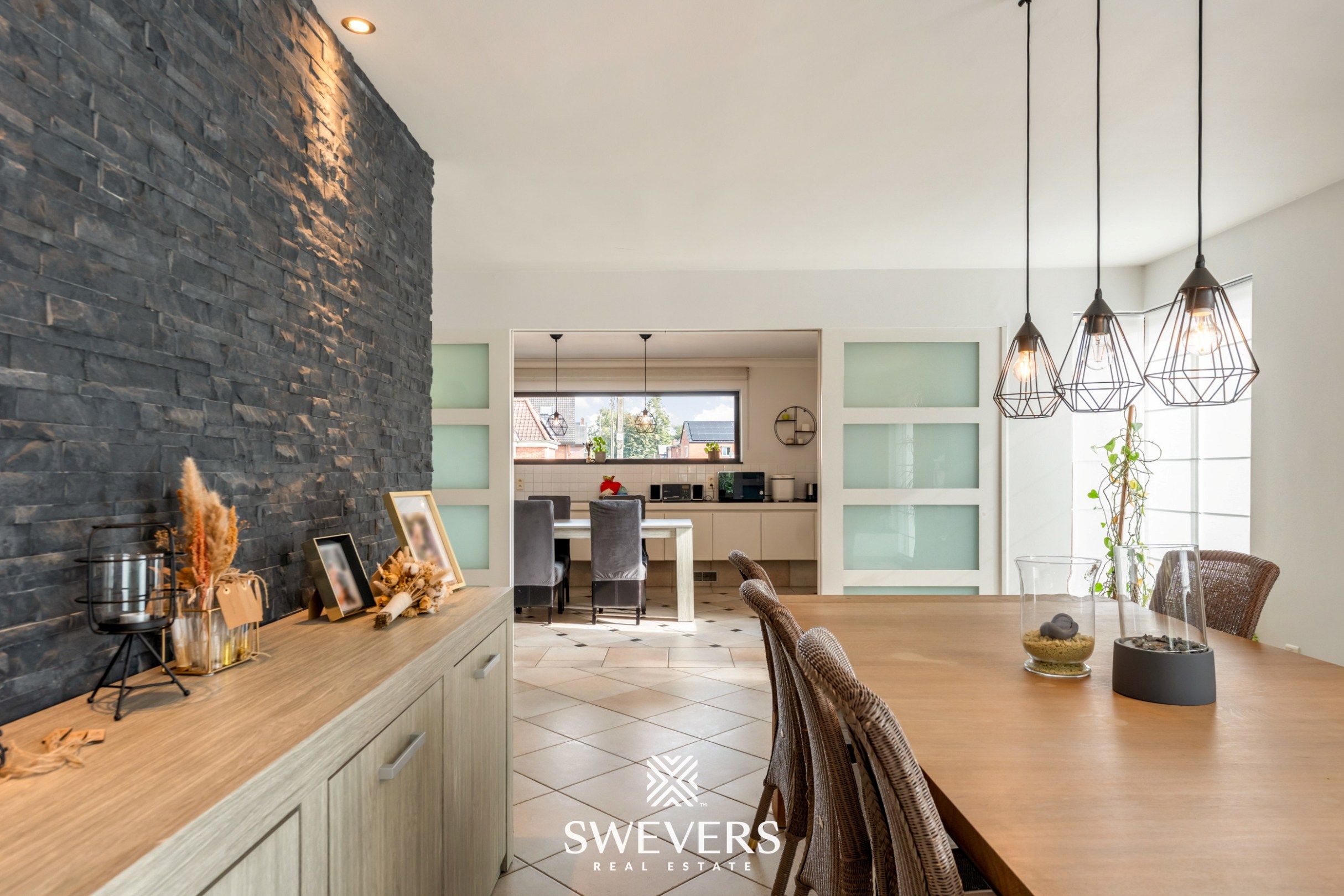 Knusse, hedendaagse gezinswoning met warme indeling en grote, zonnige tuin foto 9