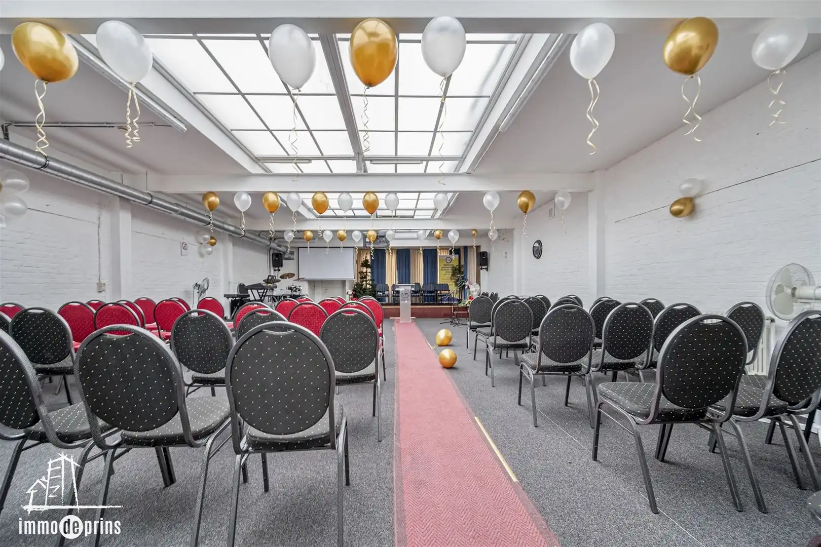 Kantoorgebouw voor diverse doeleinden foto 3