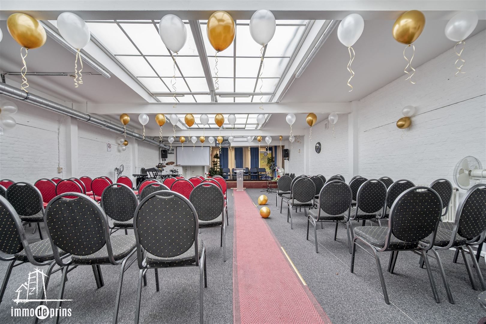 Kantoorgebouw voor diverse doeleinden foto 3