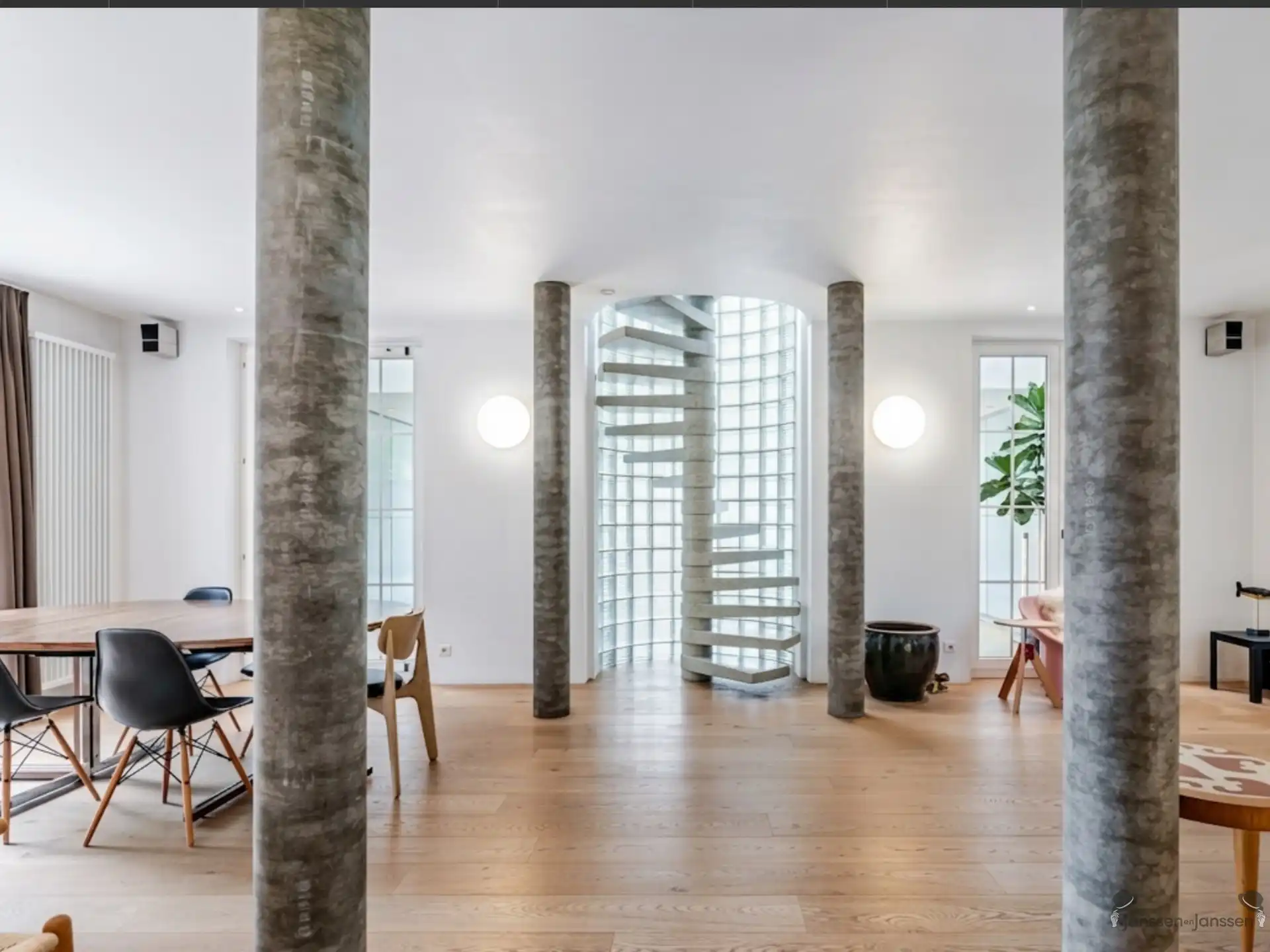 Architecturale villa met unieke woonbeleving foto 3
