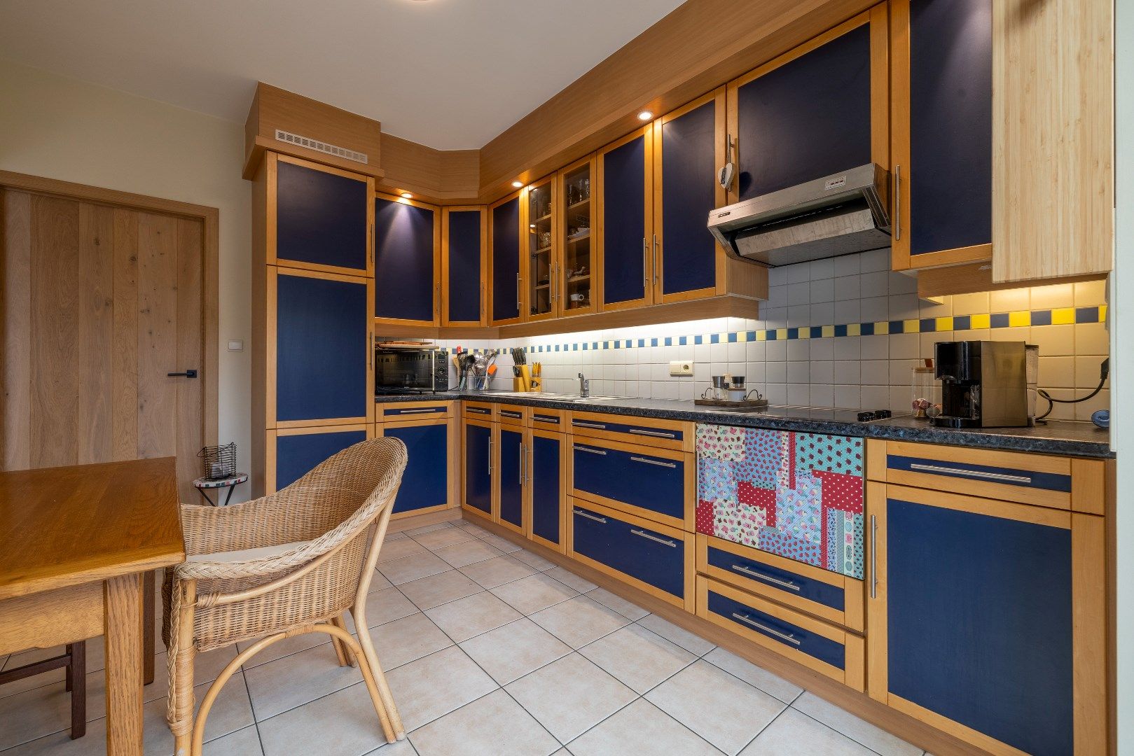 Instapklare en ruime gezinswoning met 3 slk, garage en tuintje foto 13