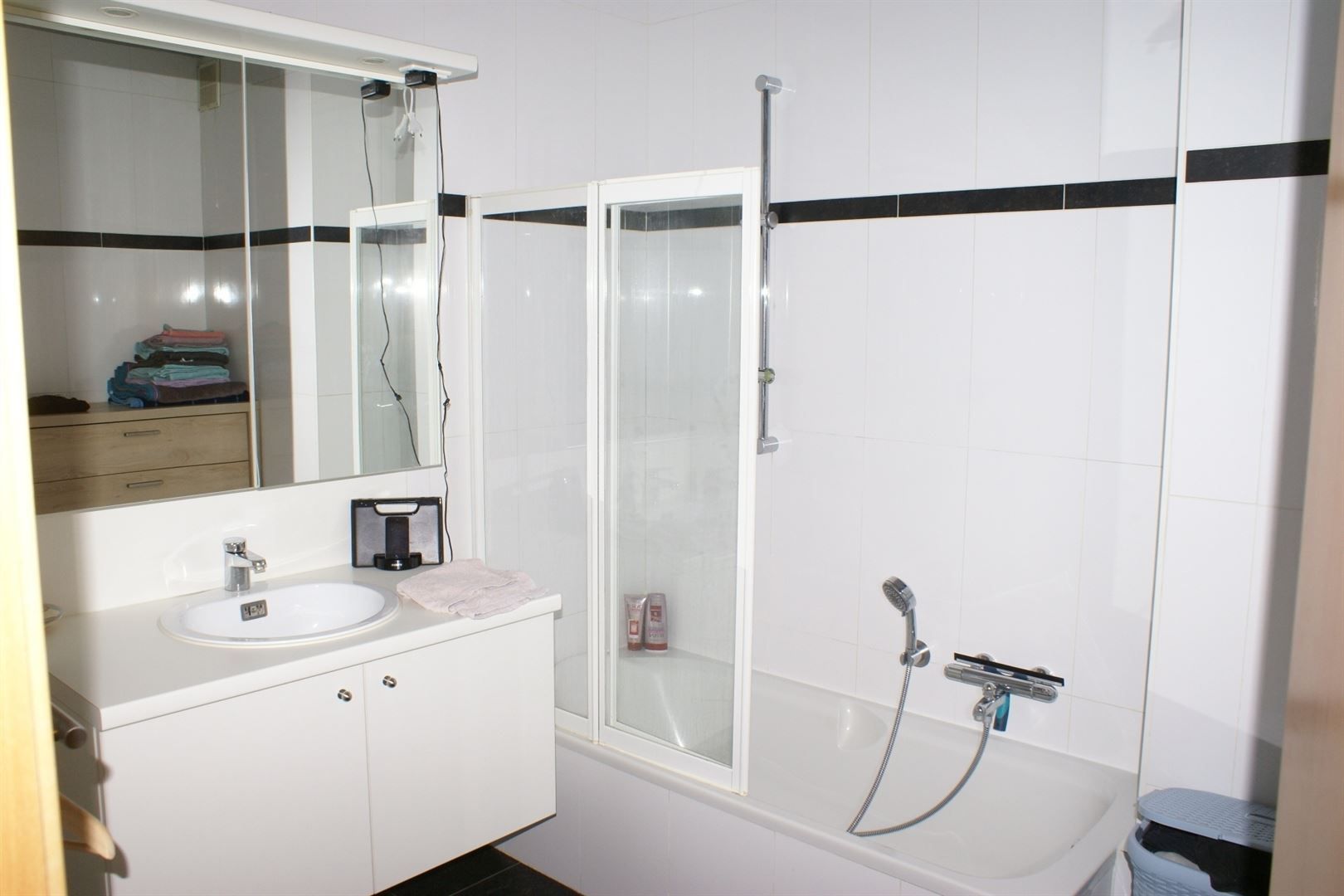 Mooi appartement met 2 slpk's in centrum Sint-Truiden, vlakbij station. foto 8