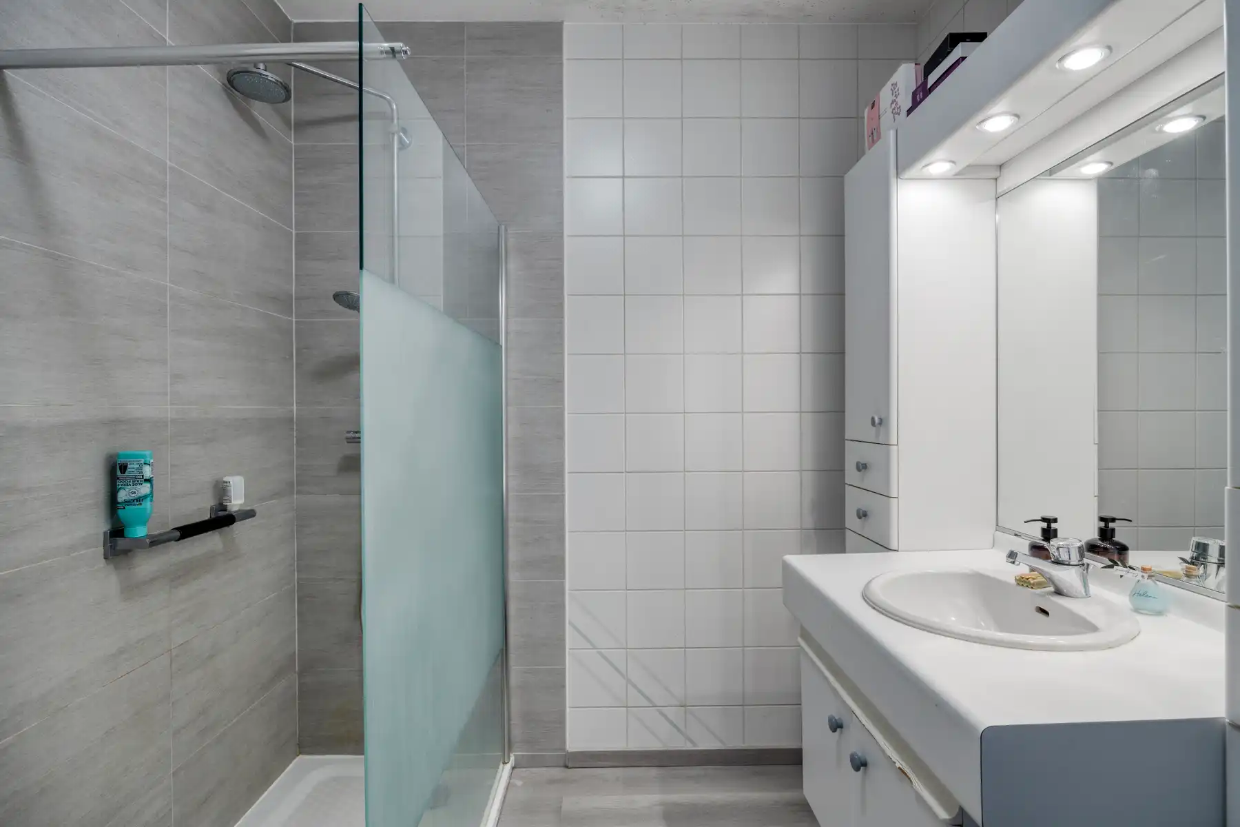 Appartement met 2 slaapkamers, terras, kelder (+ ev. garage) foto 13