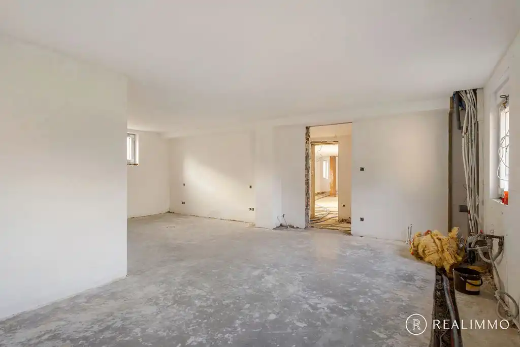 Deels gerenoveerde fermette op toplocatie! foto 10