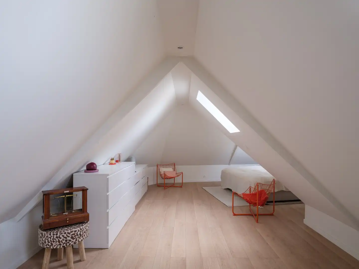Instapklaar 3-slaapkamerappartement aan het Adolf Papeleupark foto 11
