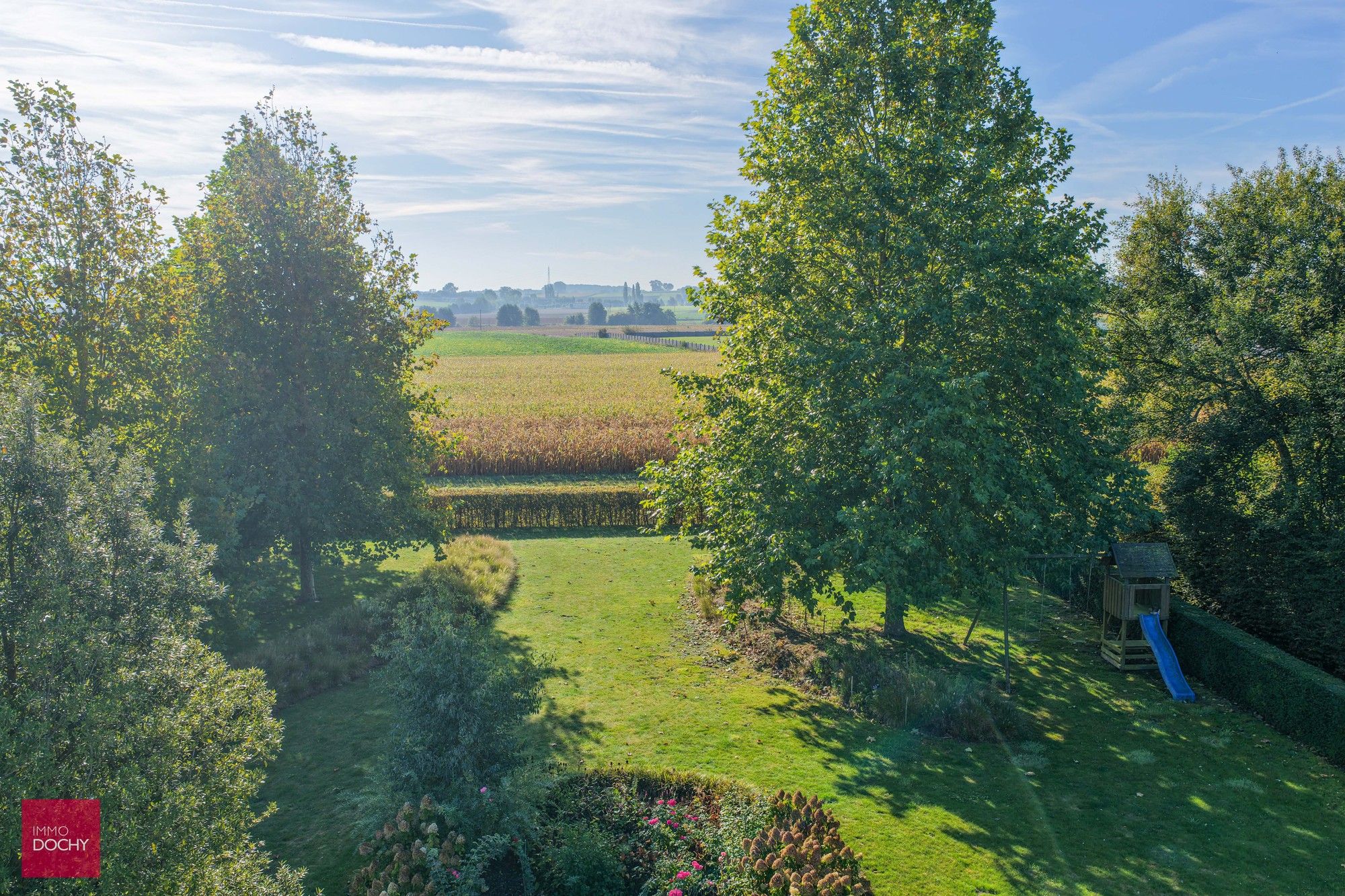 Rustig en residentieel gelegen ruime villa aan Hoog-Kortrijk foto 3