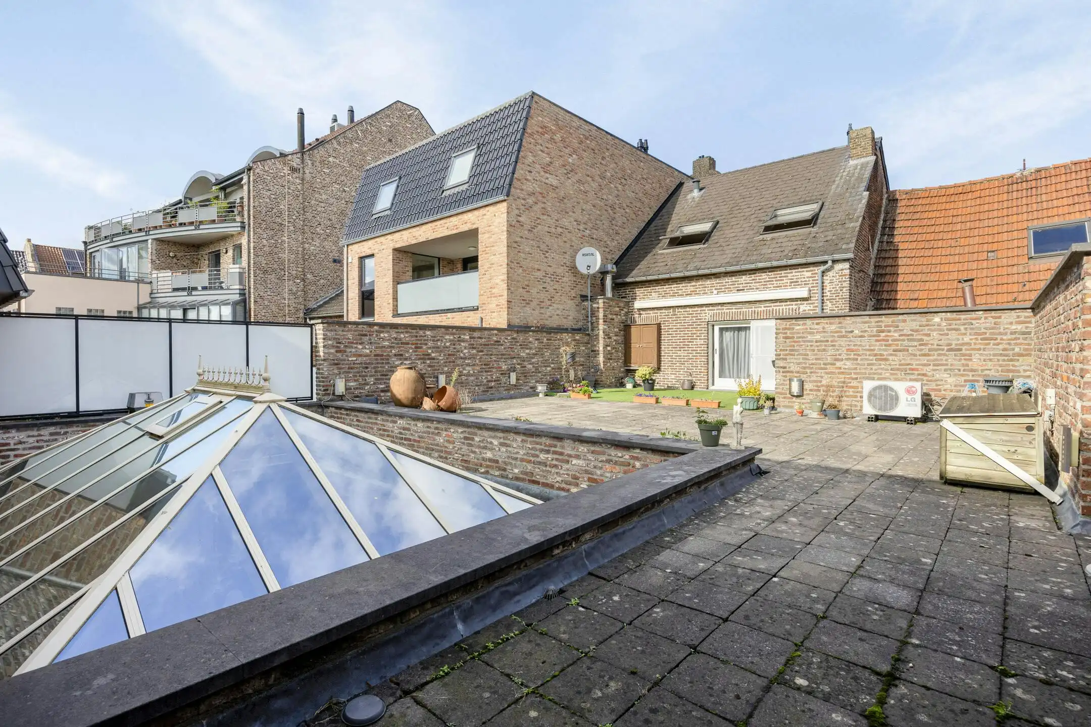 Uniek stadspand met dakterras in centrum Maaseik foto 18