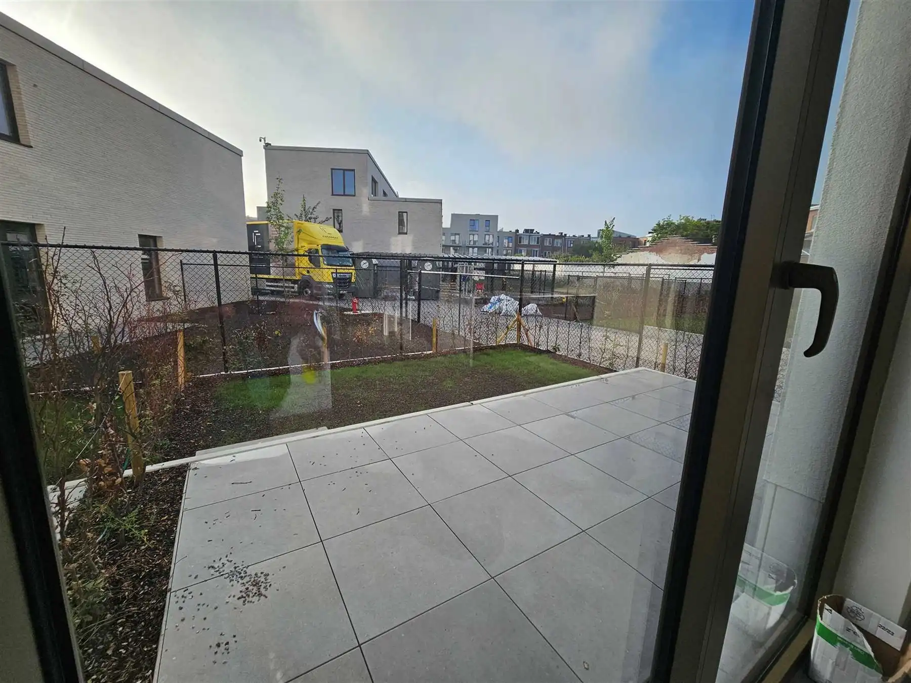 Nieuw gelijkvloersappartement met koer/tuin! foto 7