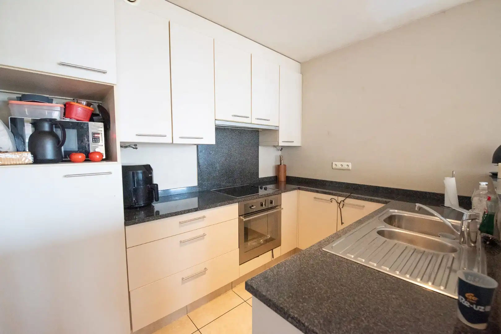 Ruim appartement te huur in Anzegem met twee slaapkamers foto 4
