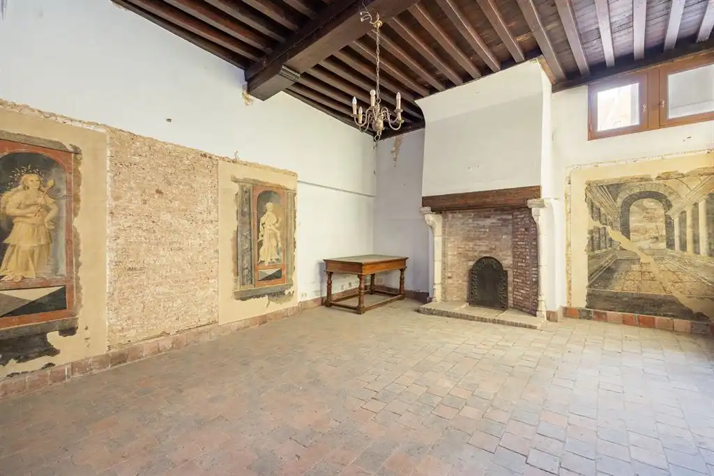  Uniek, karaktervol 16e eeuws gebouw in hartje centrum foto 15