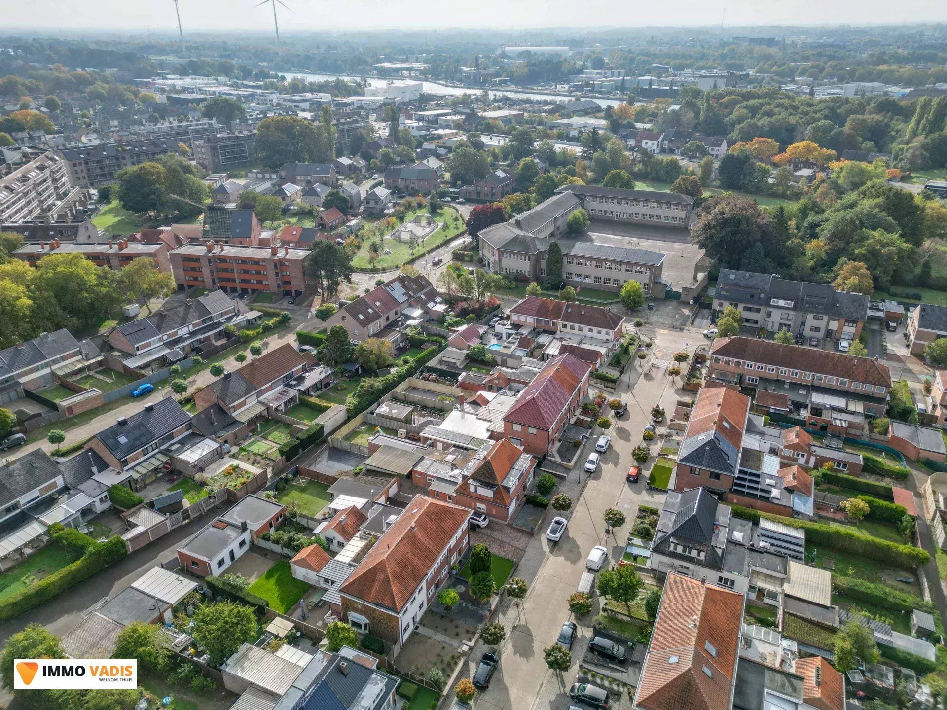 Woning met drie slaapkamers en dubbele garage foto 18