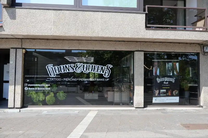Ruim handelspand van 202m² op toplocatie in het centrum van Genk foto 2