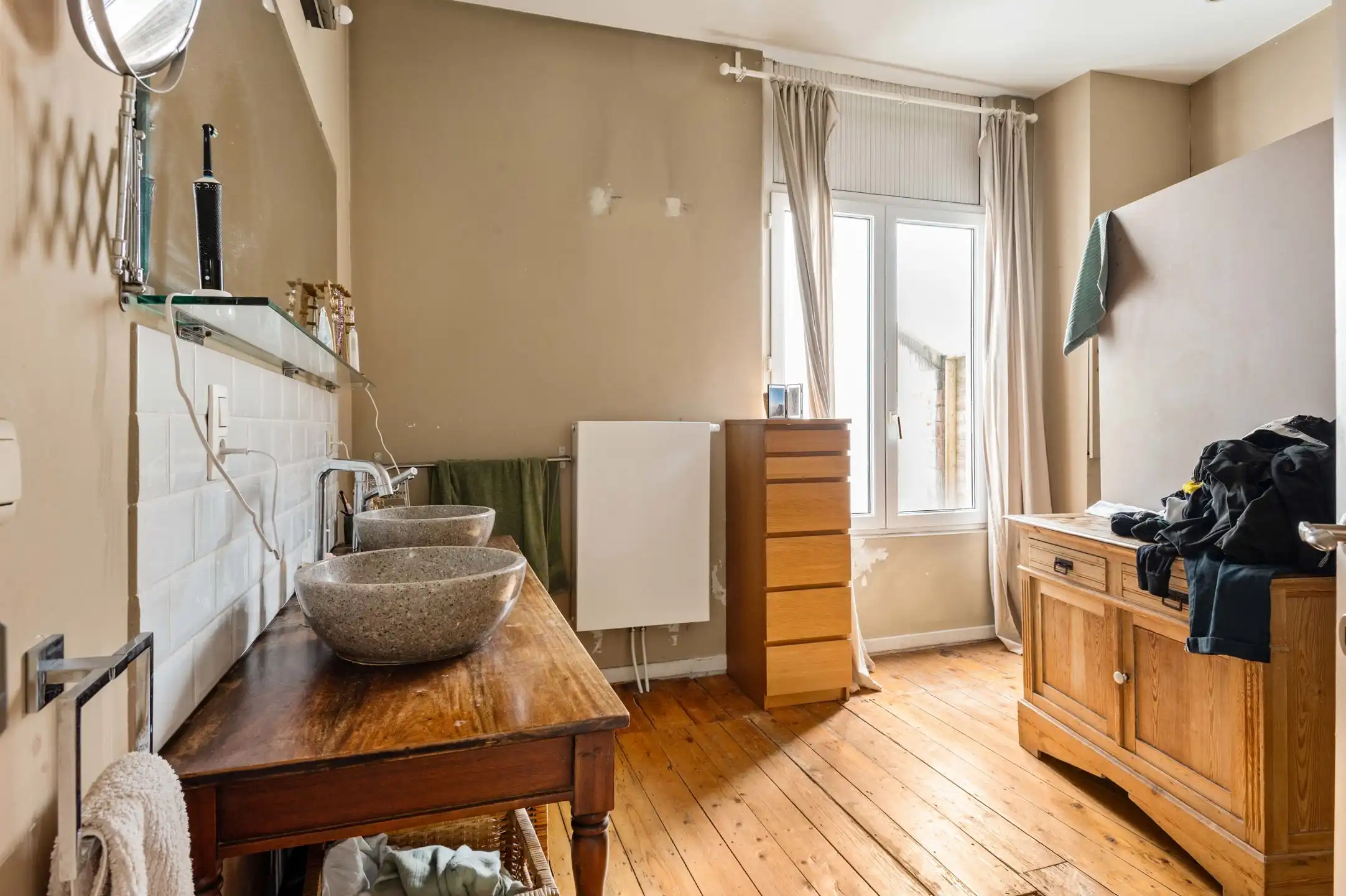 Charmant gerenoveerd appartement in stijlvolle herenwoning foto 10