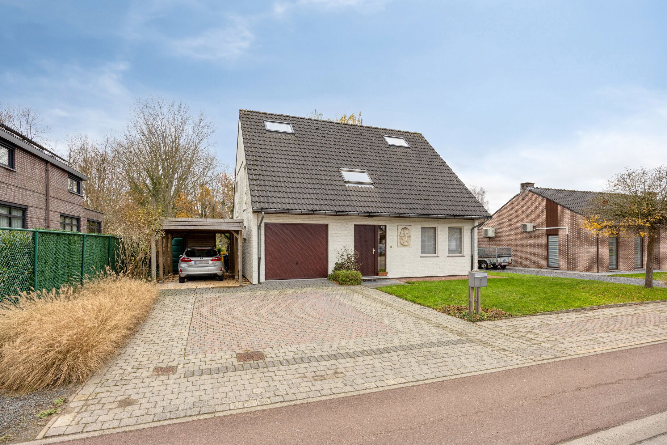 Energiezuinige woning met 5 slaapkamers & tuin op toplocatie foto {{pictureIndex}}