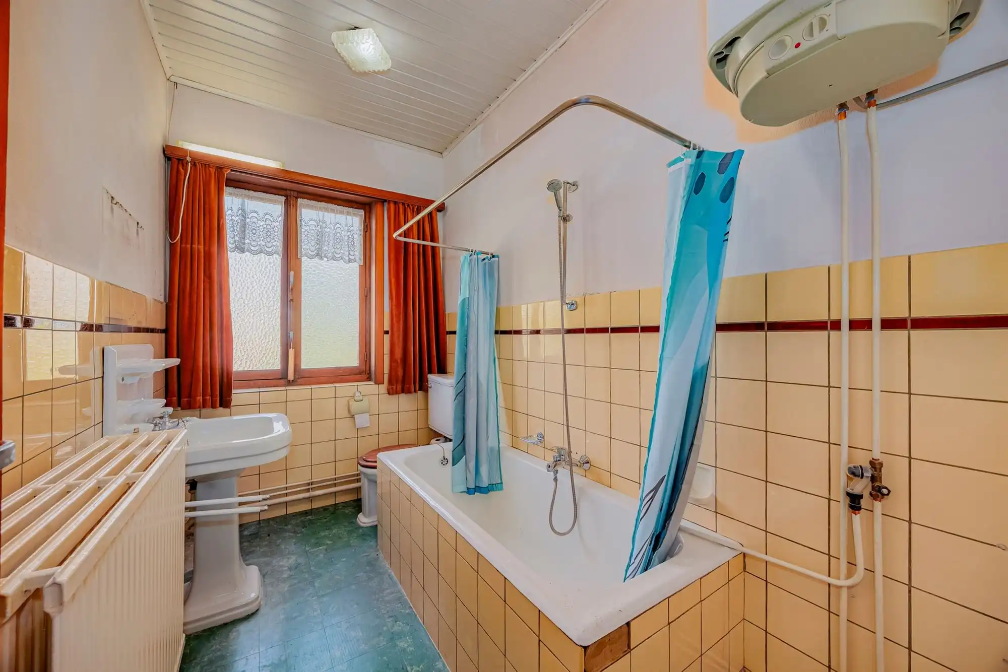 Gezinswoning met 3 slaapkamers en grote tuin te Merksem foto 12